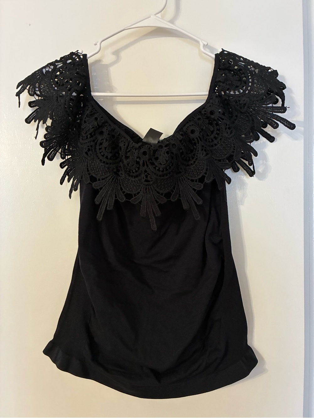 Soho Lady Black On- or Off-Shoulder Lace Yoke Women’s Top